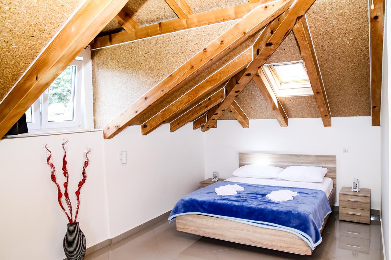 Guest House Kukuljica 2 ザトン エクステリア 写真