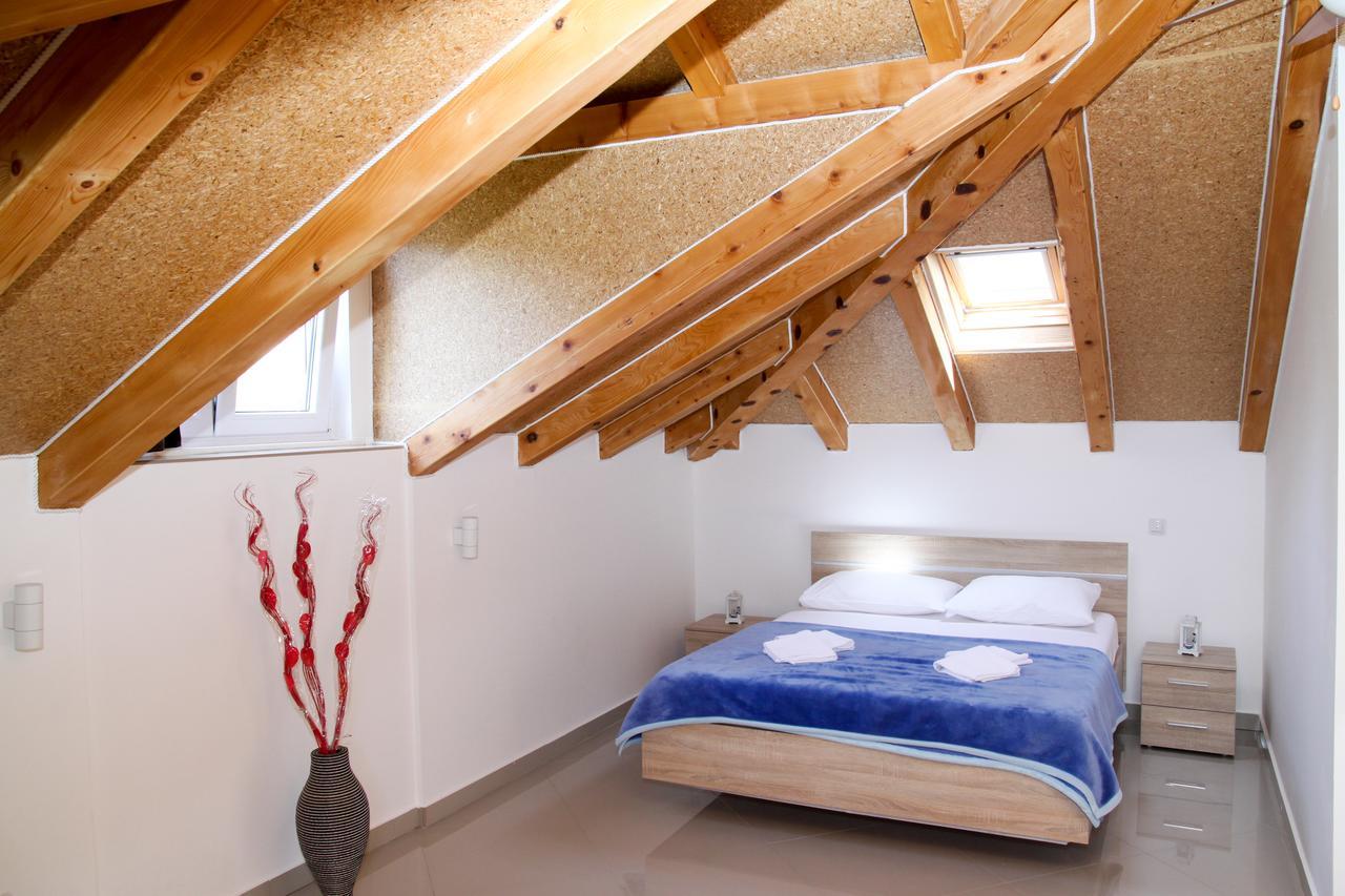 Guest House Kukuljica 2 ザトン エクステリア 写真